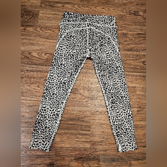Outdoor Voices Leopard Print leggings - Picture 2 of 7